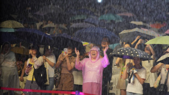 聽，來自上海夏季音樂節(jié)的浪漫拉丁雨中曲！