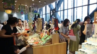 “圈粉”又“吸金”，博物館創(chuàng)意文創(chuàng)產(chǎn)品交出億元答卷