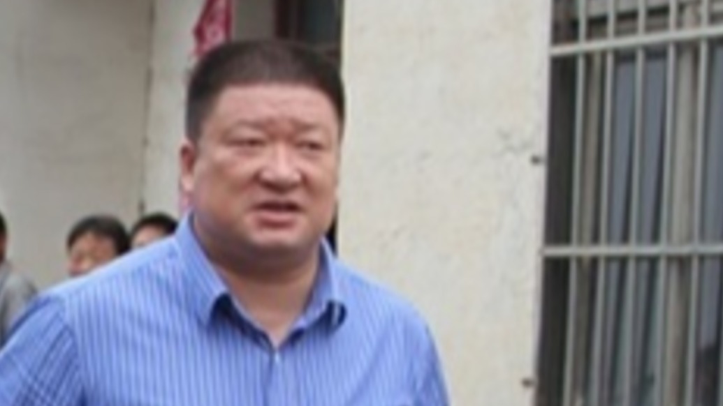 丁克勤充當(dāng)黑惡勢(shì)力“保護(hù)傘”，助長(zhǎng)團(tuán)伙發(fā)展壯大