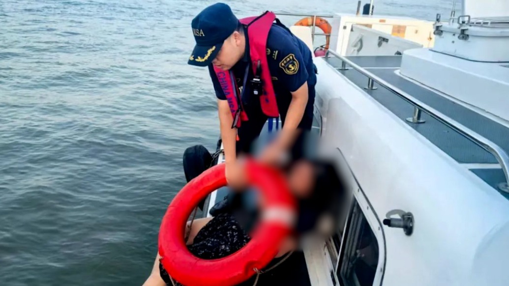 女子在长江武汉段落水漂流5小时近100公里,在鄂州被救起