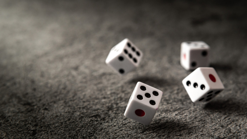 干部為還賭債偷拍涉密資料，主動(dòng)聯(lián)系間諜賣了7萬多元