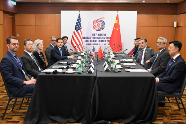 王毅的马来西亚48小时：密集出席东盟会议，同俄日美多国外长互动