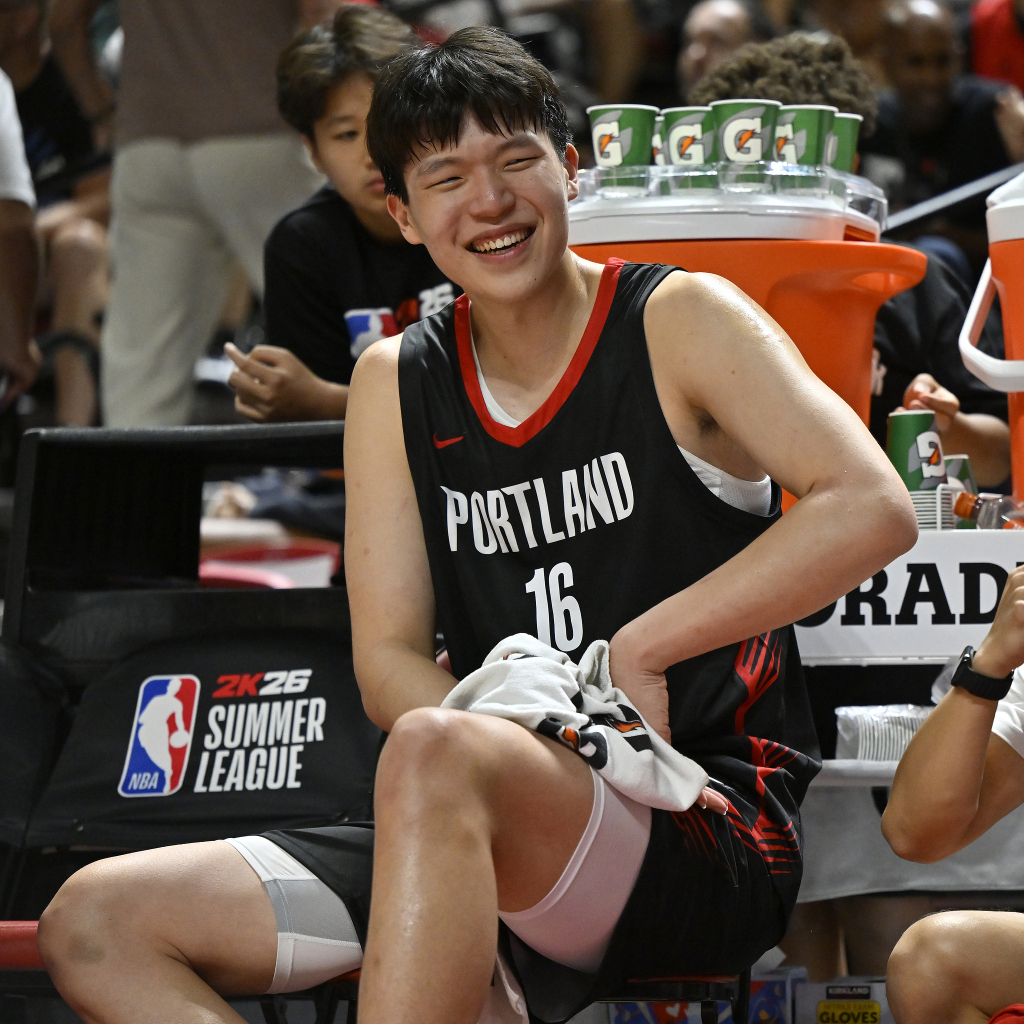 松弛、自信、全面,杨瀚森夏联首秀背后藏着这些细节 第2张 松弛、自信、全面,杨瀚森夏联首秀背后藏着这些细节 第2张