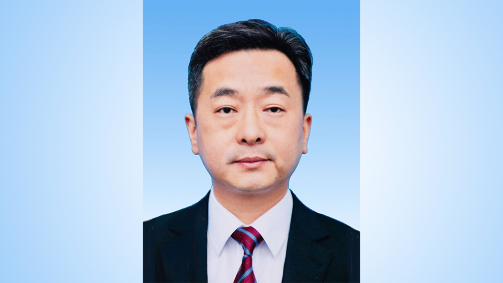 益阳市委书记陈竞，已任湖南省政府党组成员