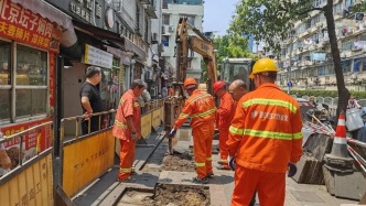 老小區(qū)居民家中馬桶反水，如何破解施工、資金等難題完成管道改造？