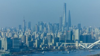 二季度上海办公楼租赁需求回温，零售物业租赁需求小幅改善