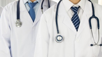 首部人文醫(yī)院建設(shè)“體檢報(bào)告”：醫(yī)護(hù)渴求理解、減負(fù)和尊重