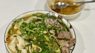 夜读｜夜深时吃一碗面