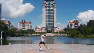 廈門馬拉松的老古董，他是城市和跑步的紐帶