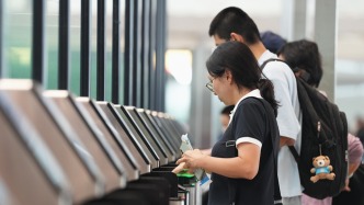 國家移民管理局：今年上半年3.33億人次出入境