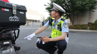 一次次“教科書式執(zhí)法”背后，來(lái)自于上海警方的底氣