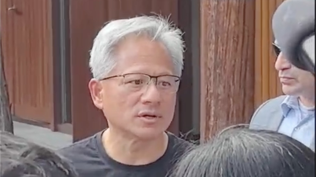 黄仁勋：和小米合作密切，认识雷军第一天就觉得他会成功