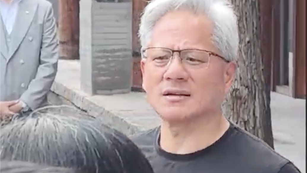 黃仁勛：中國的計算機科學(xué)和軟件是世界級的，未來萬物都有軟件，包括皮衣