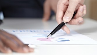 睿遠(yuǎn)基金傅鵬博、趙楓減持中國移動(dòng)，增持立訊精密