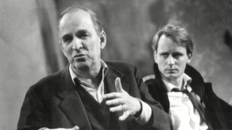 斯卡斯加德重提伯格曼反犹往事，称其“相当混蛋”