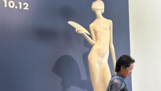 陈逸飞《东方少女》雕塑捐赠浦美，原型为其夫人