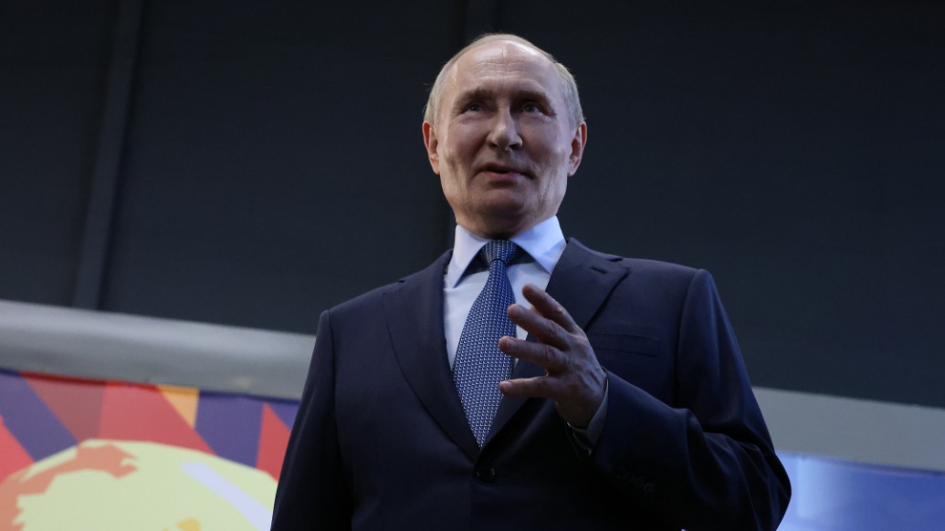 小時(shí)候有何愛好？普京笑了：桑搏格斗和柔道