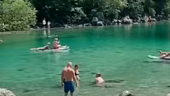 中国父子在德国一景点坠湖失踪，一周后两人遗体被找到