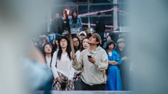 拍出豆瓣9.4的他，在網(wǎng)紅海濱“發(fā)瘋”