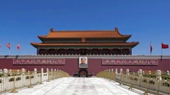 天安門城樓維護(hù)檢修后重新亮相