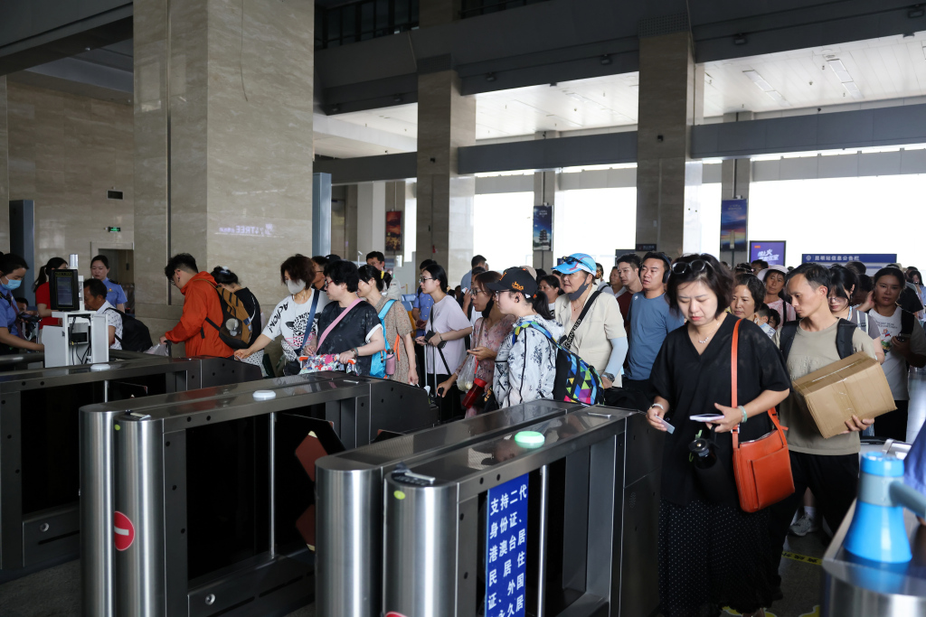 中老铁路增加昆明至万象第二对国际旅客列车，每日双向对开