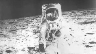 历史上的今天｜1969年7月20日，人类首次登上月球