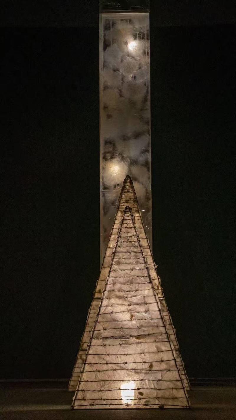 关于一座塔的古今对话：“登临出世界”上海展出