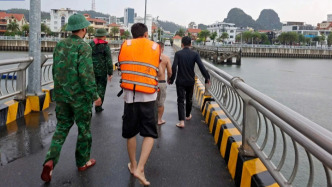 越南下龍灣游船傾覆事件遇難人數(shù)上升至5人