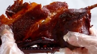 湖南桃源縣通報(bào)“兩家醬板鴨企業(yè)負(fù)責(zé)人獲刑”：多次使用走私越南凍鴨