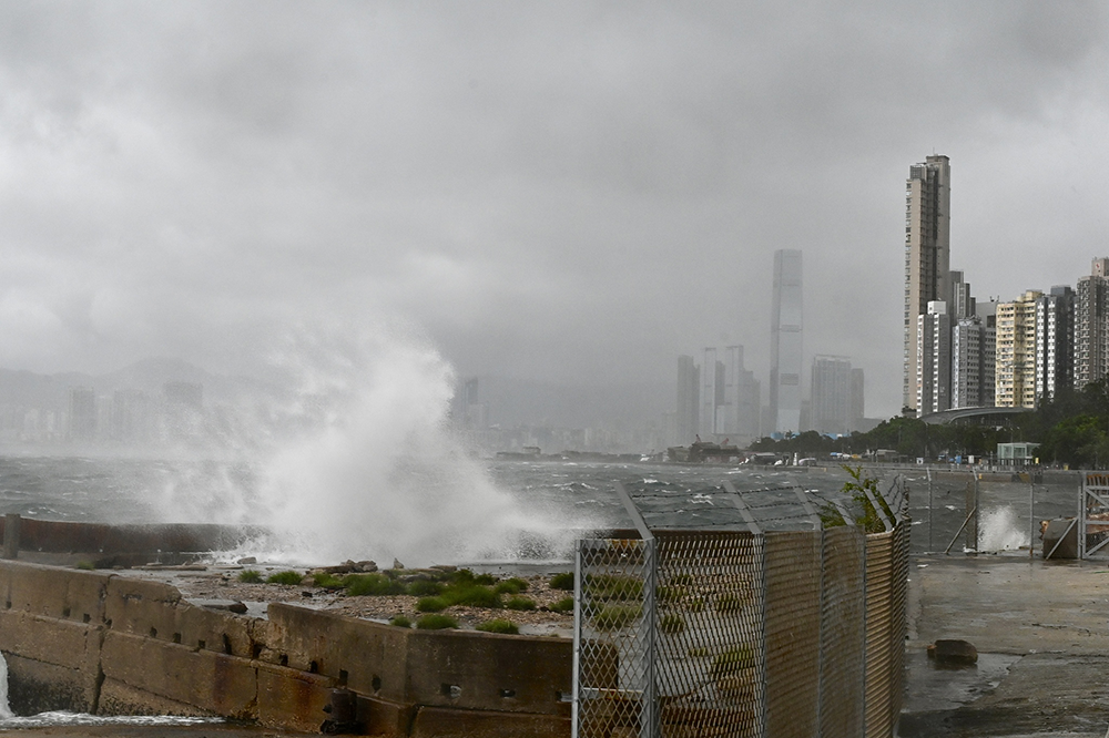 最高级警告！港澳挂出十号风球，广东将承接“韦帕”最强风雨