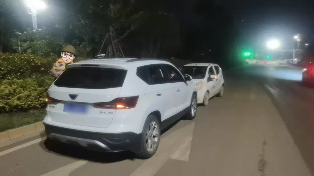 七旬老人醉驾“老头乐”逆行占道,对向司机报警后遭指责碰瓷