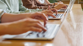 人社部：超過八成“三支一扶”人員服務(wù)期滿后繼續(xù)留在基層