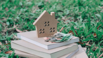 杭州兩宗住宅用地約18.98億元成交，余杭區(qū)地塊溢價(jià)率29.65%