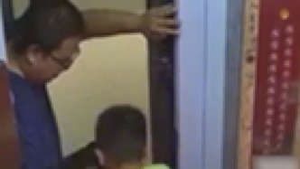 “不要害怕，加油！”8歲男孩被困電梯自我鼓勵，聯(lián)系物業(yè)冷靜自救