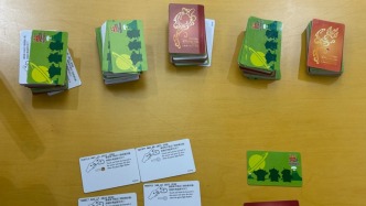 制造假房卡冒充迪士尼“早享卡”權(quán)益，兩團伙33人涉嫌詐騙被抓