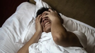 睡覺前的這個(gè)小習(xí)慣，不僅傷心臟，還會(huì)讓你血糖失控