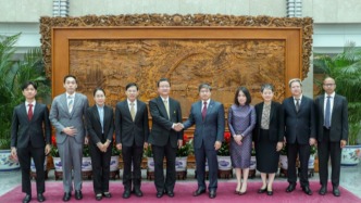 刘劲松会见泰国外交部东盟司司长：地区国家应通过对话协商妥处分歧