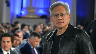 满满的求生欲，黄仁勋：美国相比他国的独特优势，就是拥有特朗普