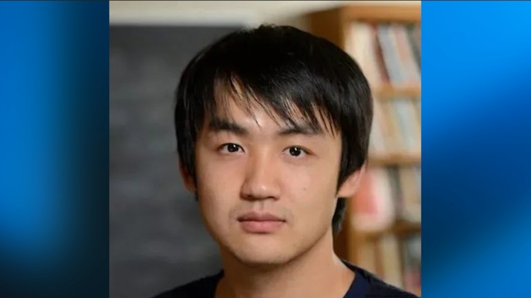 生于1990年,席亚昆任浙大数学科学学院副院长