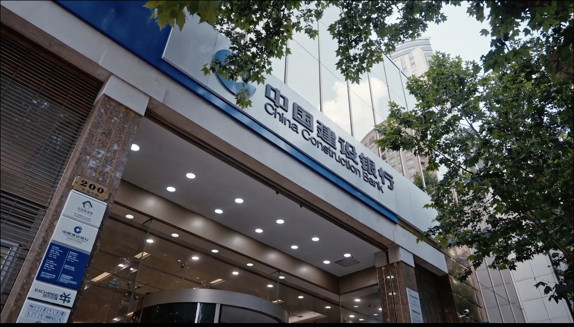 金融的温度，藏在员工的故事里