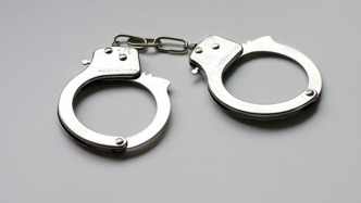 “邵陽男童遭虐致輕傷案”續(xù)：生父及繼母今日被批捕