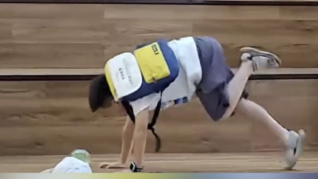 多地图书馆回应“批评家长甩手放娃”：发文意在倡导提醒