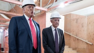 鏡頭前爭(zhēng)論美聯(lián)儲(chǔ)大樓翻修成本，鮑威爾對(duì)特朗普指責(zé)當(dāng)面駁斥