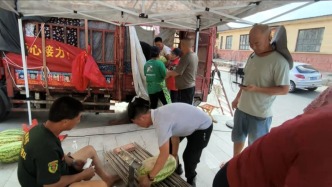水果商販突發(fā)疾病西瓜滯銷，愛心團隊幫銷售、市民捐款