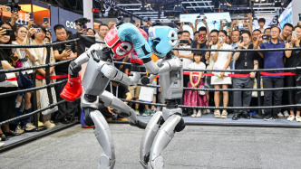 魔都眼｜拳击、书法、修理……这届世界人工智能大会的机器人很卷