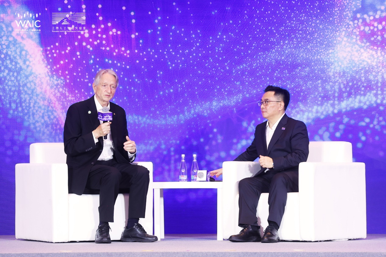 “AI教父”辛顿：多模态聊天机器人已具有“意识”，各国应分享让AI“善良”的技术