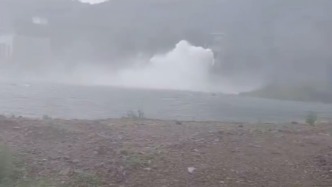 北京河北等地17條河流現(xiàn)超警洪水，密云水庫(kù)現(xiàn)建庫(kù)來(lái)最大入庫(kù)流量