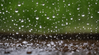 北京部分路段因降雨封闭
