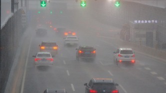 北京升级发布暴雨红色预警，多个公园关闭，今夜雨势强！