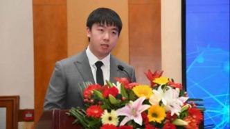 宋作文之孙宋英豪任南山集团副董事长，曾为南山铝业国际上市敲锣